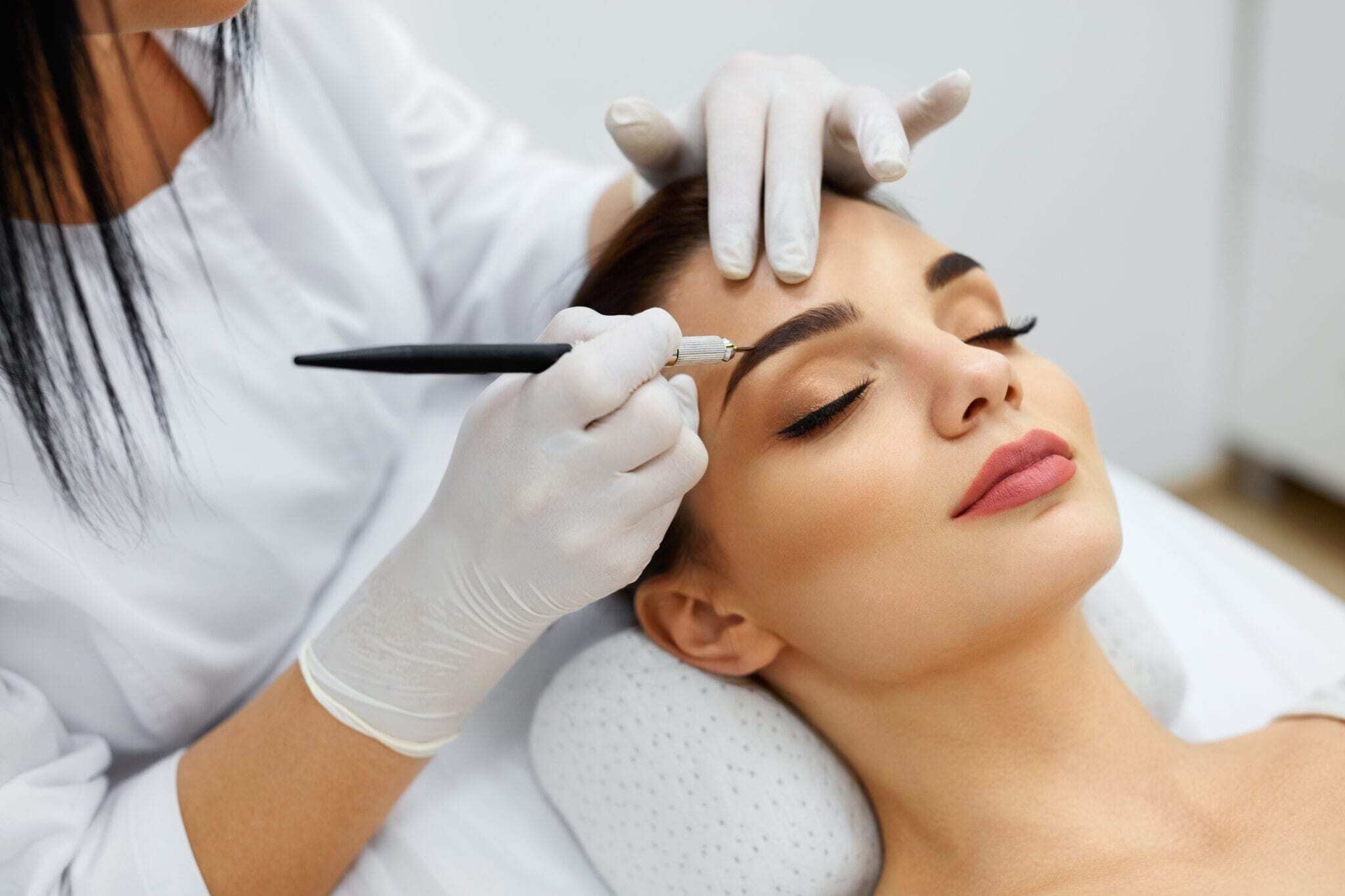 Microblading.